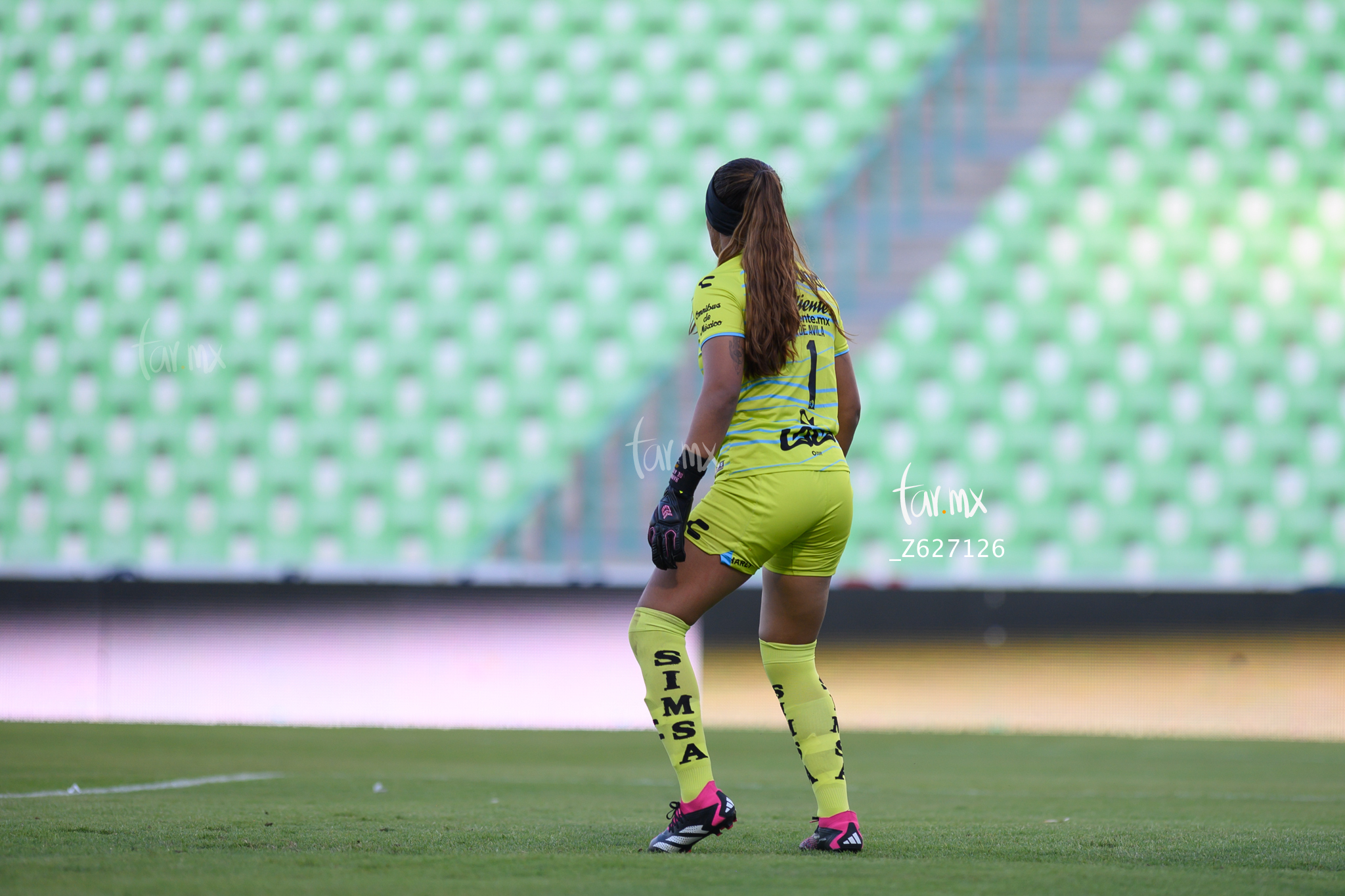 Hannia De Ávila Portera SAN 1 Santos vs Monterrey TAR mx