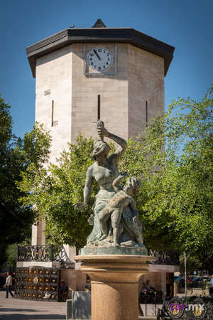 Reloj plaza de armas