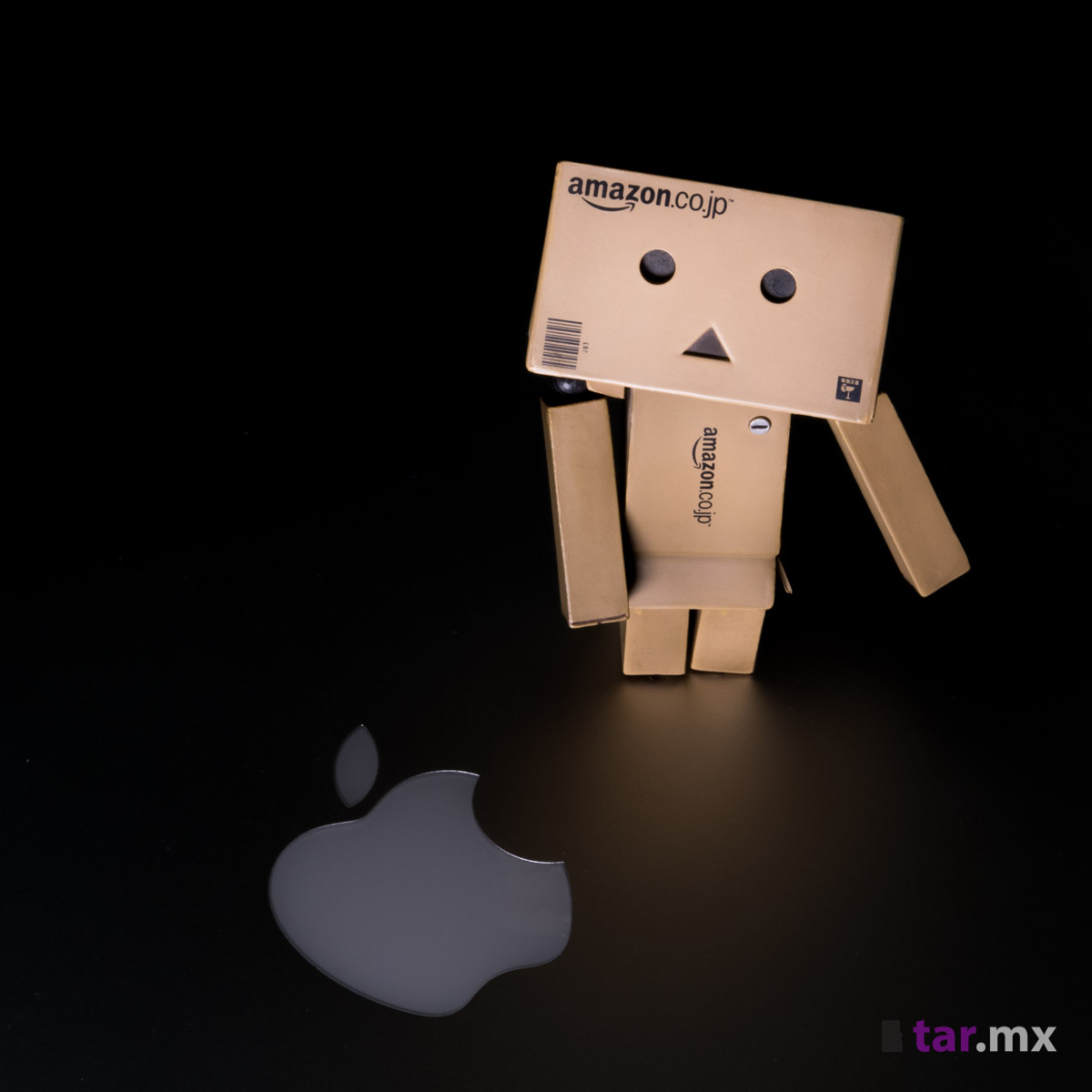 Robot Amazon, Apple, consumismo